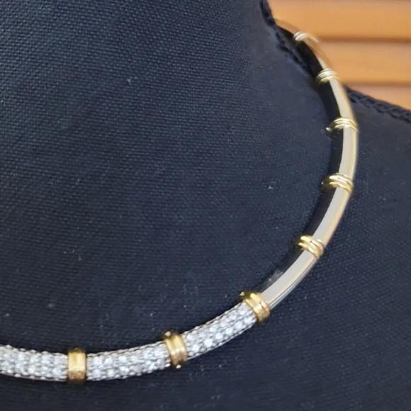 NWT Avenue Bamboo Bar Necklace with Earrings Set - Picture 4 of 9